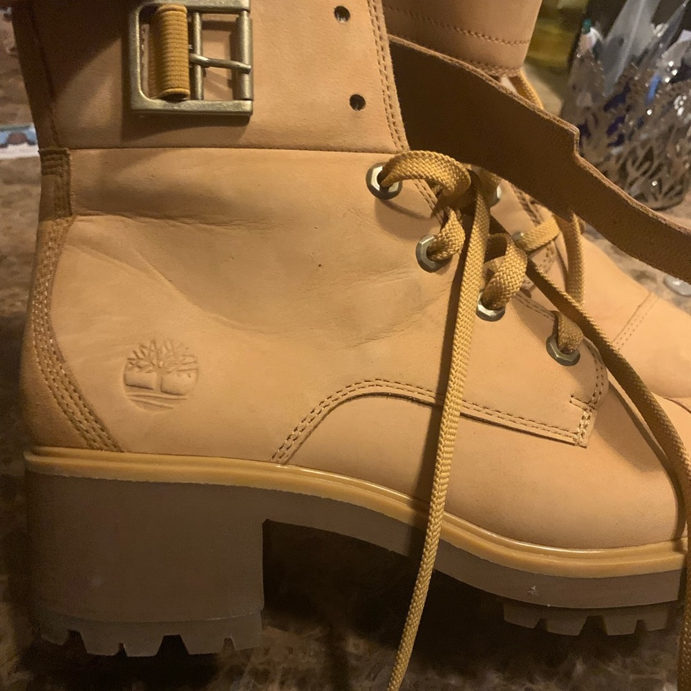 TIMBERLAND TAN BOOTS